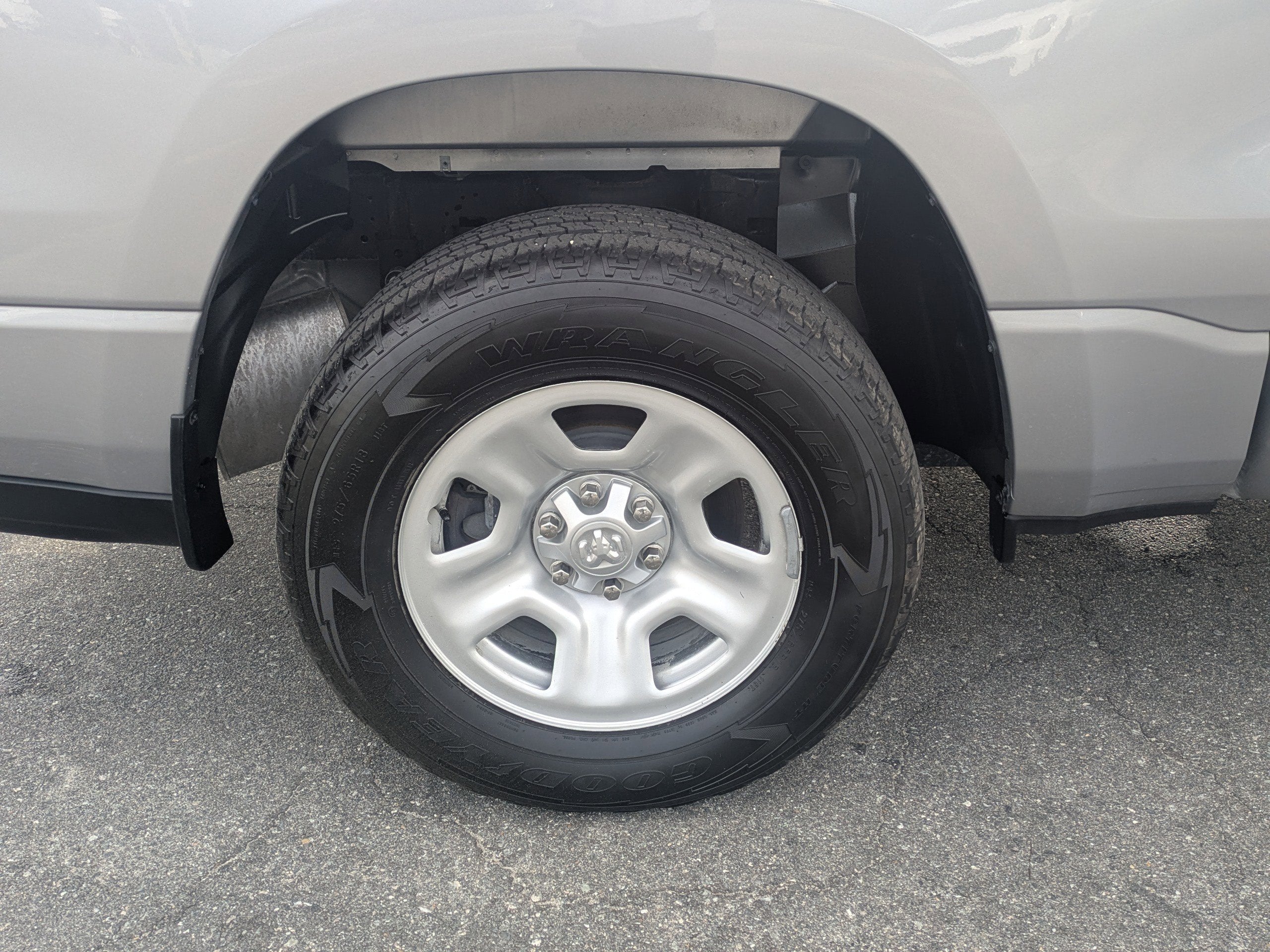 2025 RAM 1500 Tradesman Crew Cab 4x2 5'7" Box