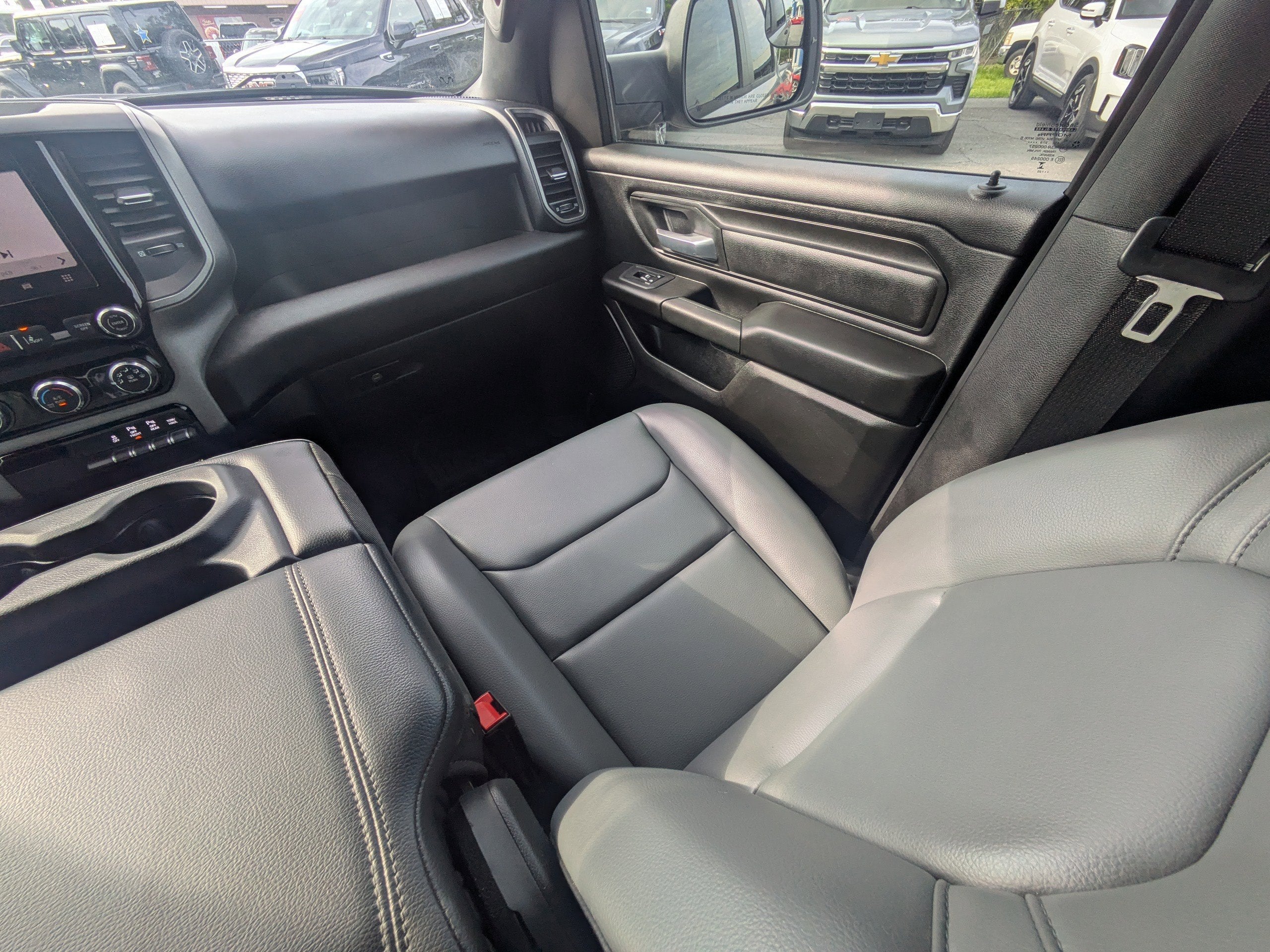 2025 RAM 1500 Tradesman Crew Cab 4x2 5'7" Box