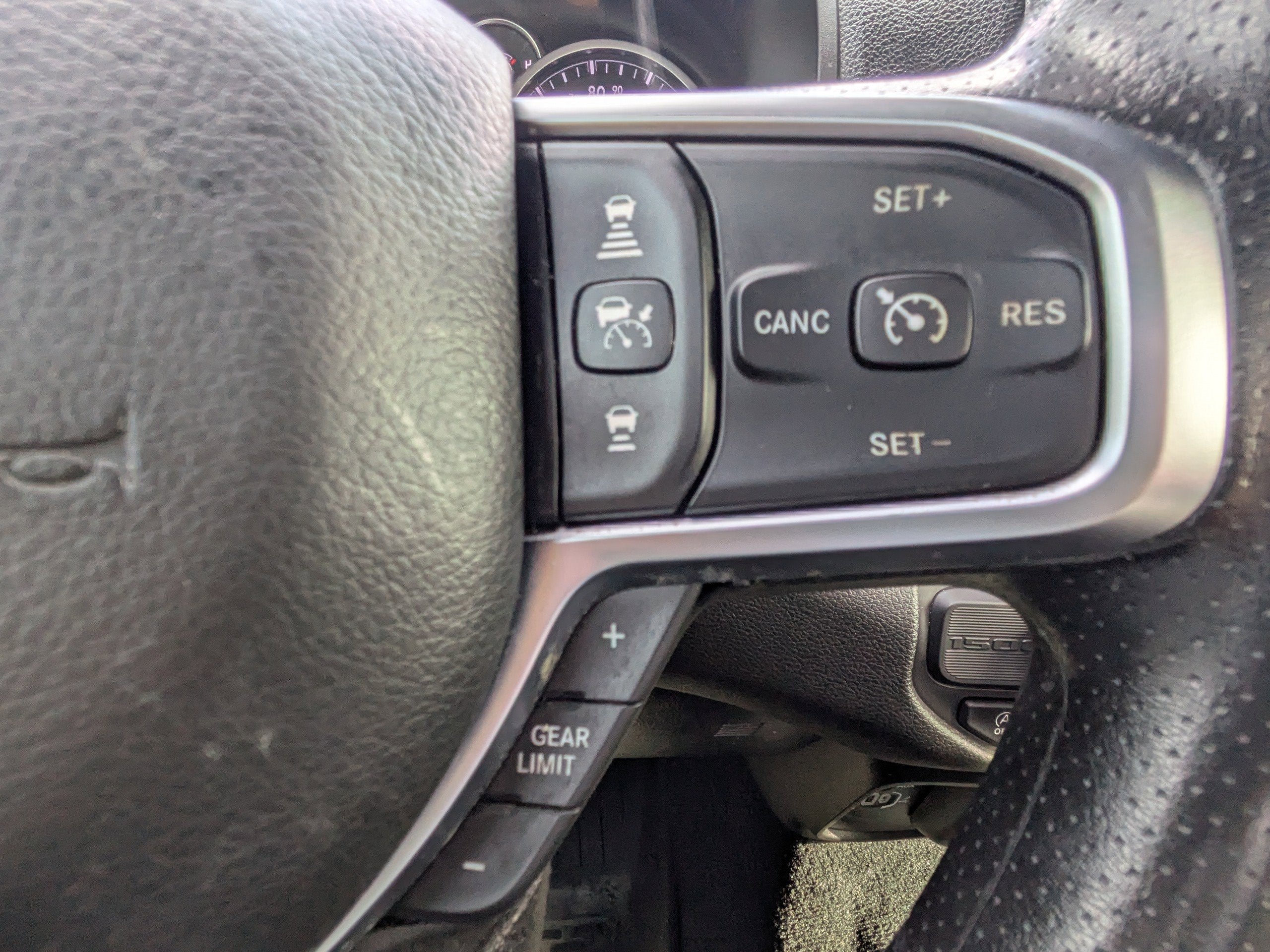 2025 RAM 1500 Tradesman Crew Cab 4x2 5'7" Box