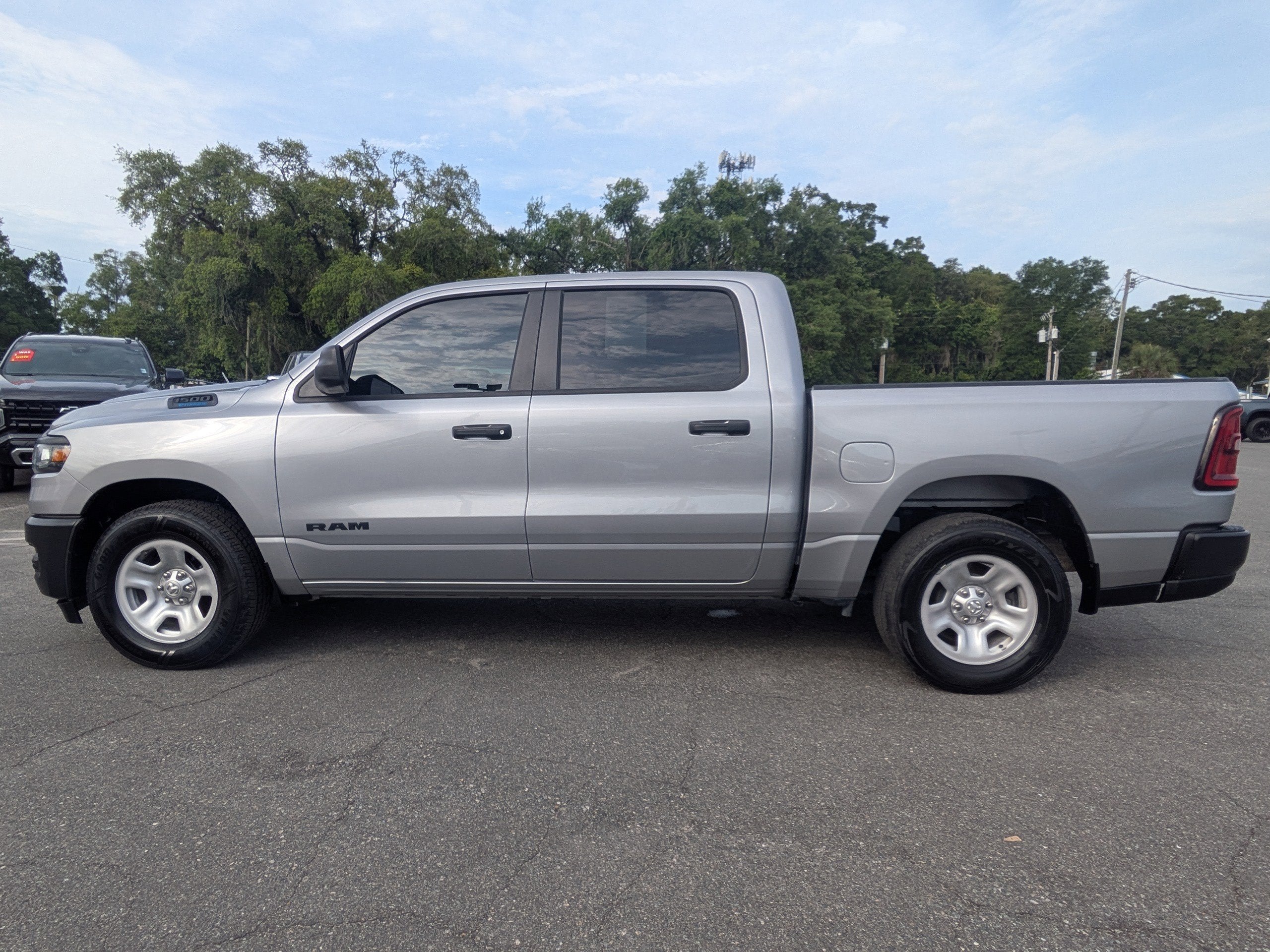 2025 RAM 1500 Tradesman Crew Cab 4x2 5'7" Box