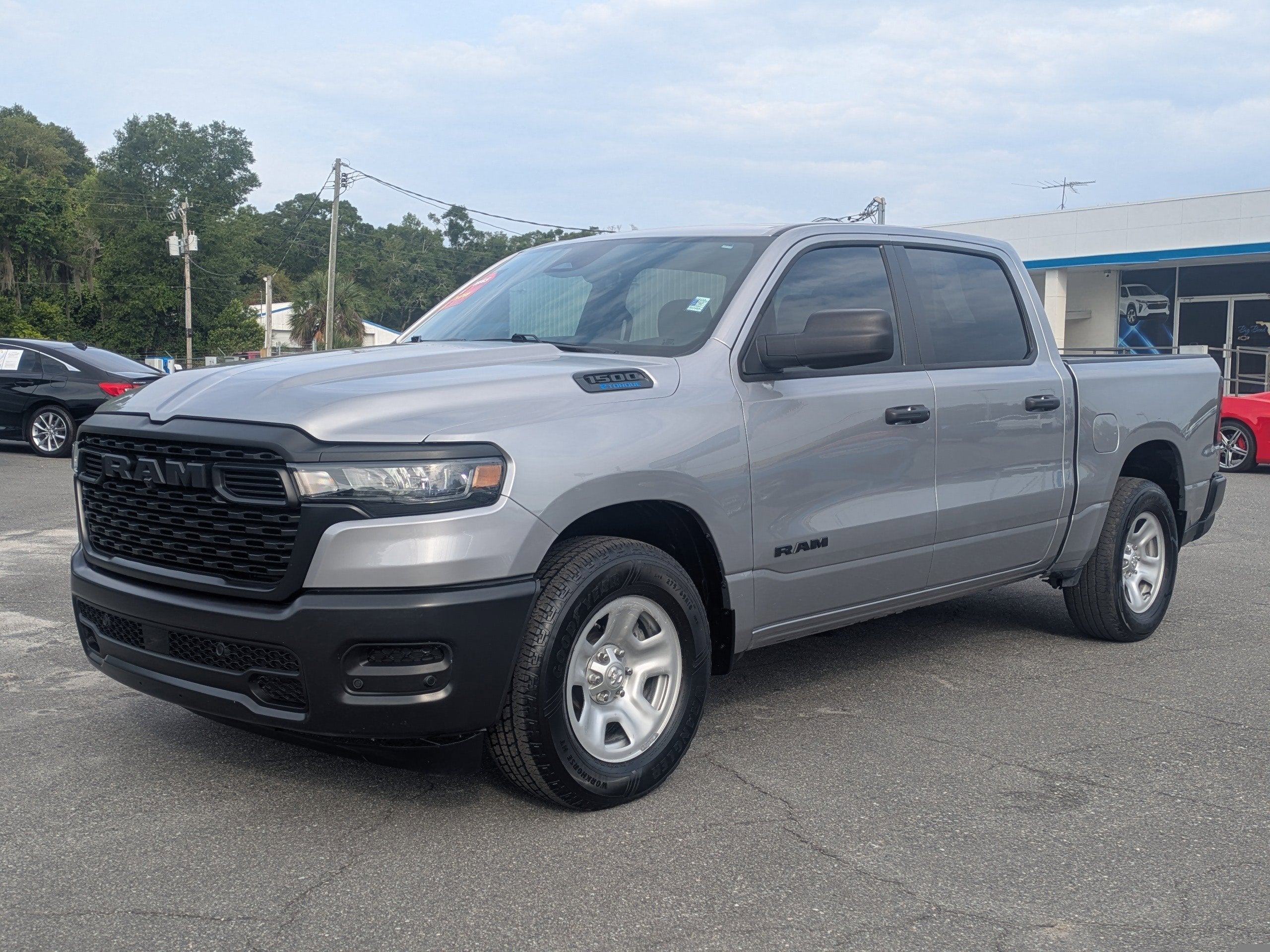 2025 RAM 1500 Tradesman Crew Cab 4x2 5'7" Box