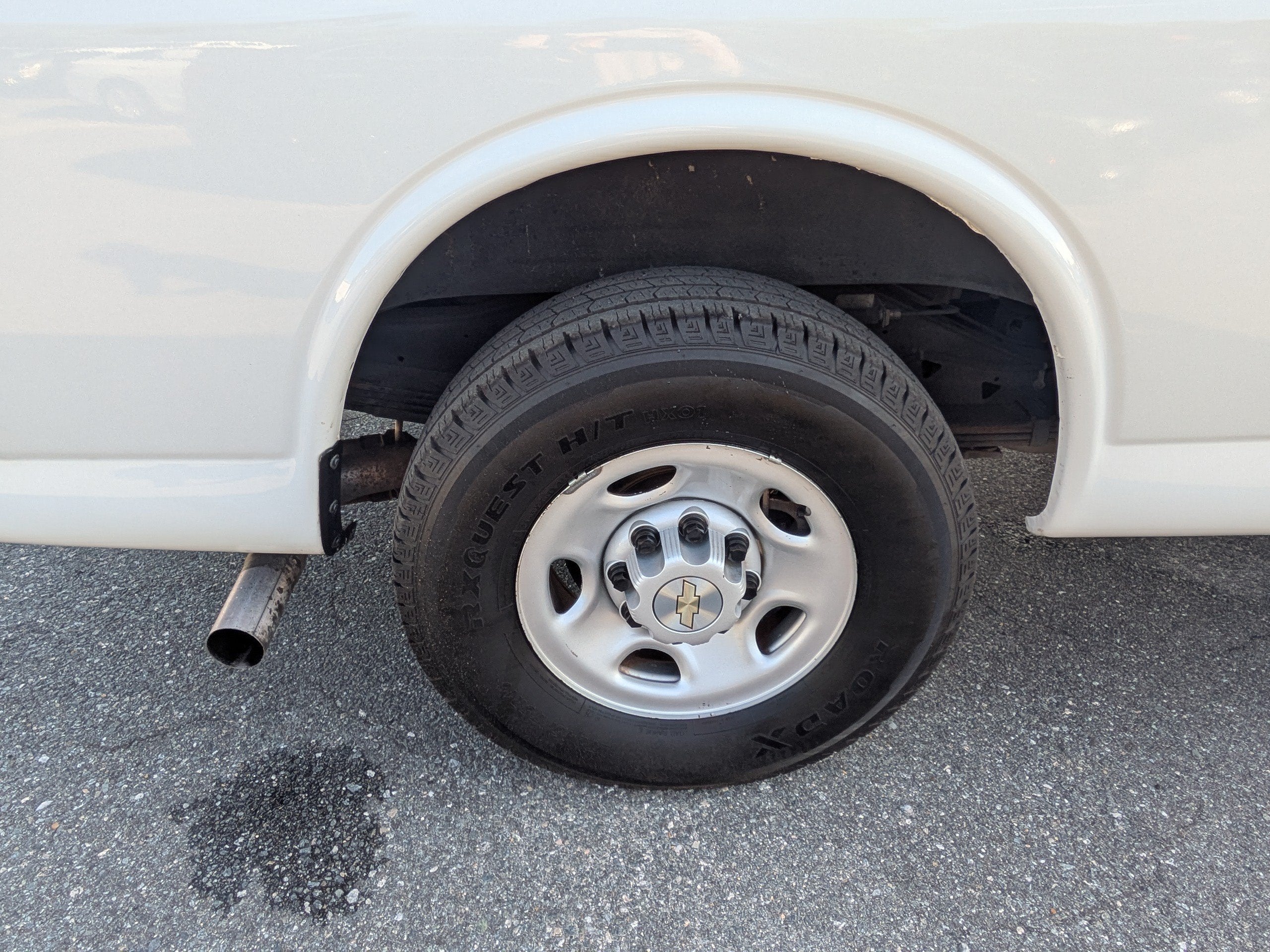 2024 Chevrolet Express Passenger 3500 1LS