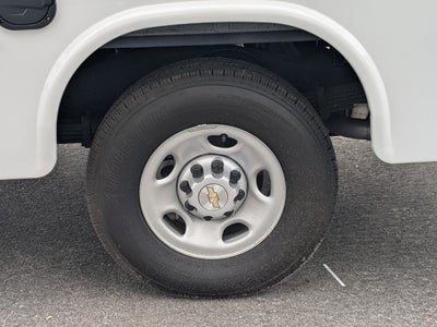 2025 Chevrolet Express Cutaway 3500 1WT
