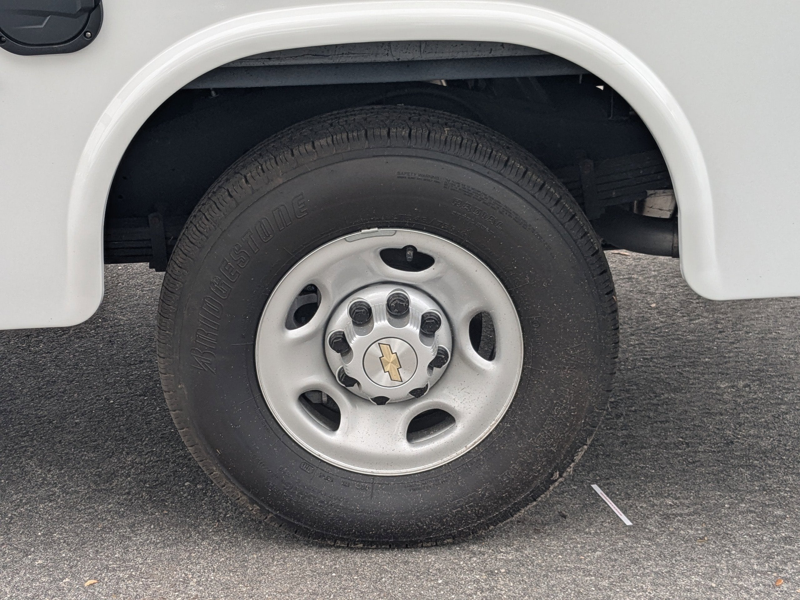 2025 Chevrolet Express Cutaway 3500 1WT