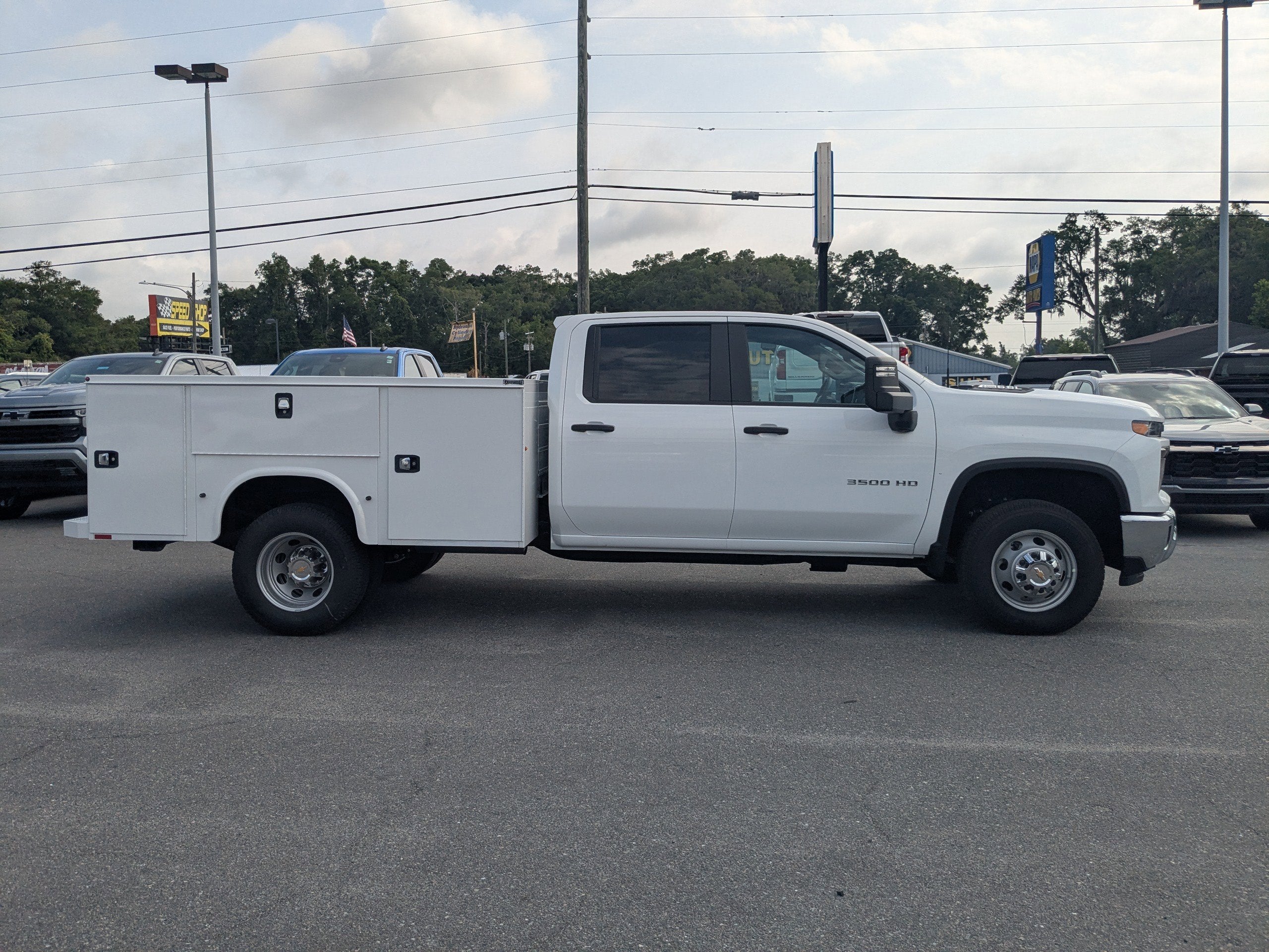 2025 Chevrolet Silverado 3500 HD Chassis Cab Work Truck
