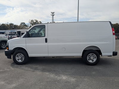 2025 Chevrolet Express Cargo WT