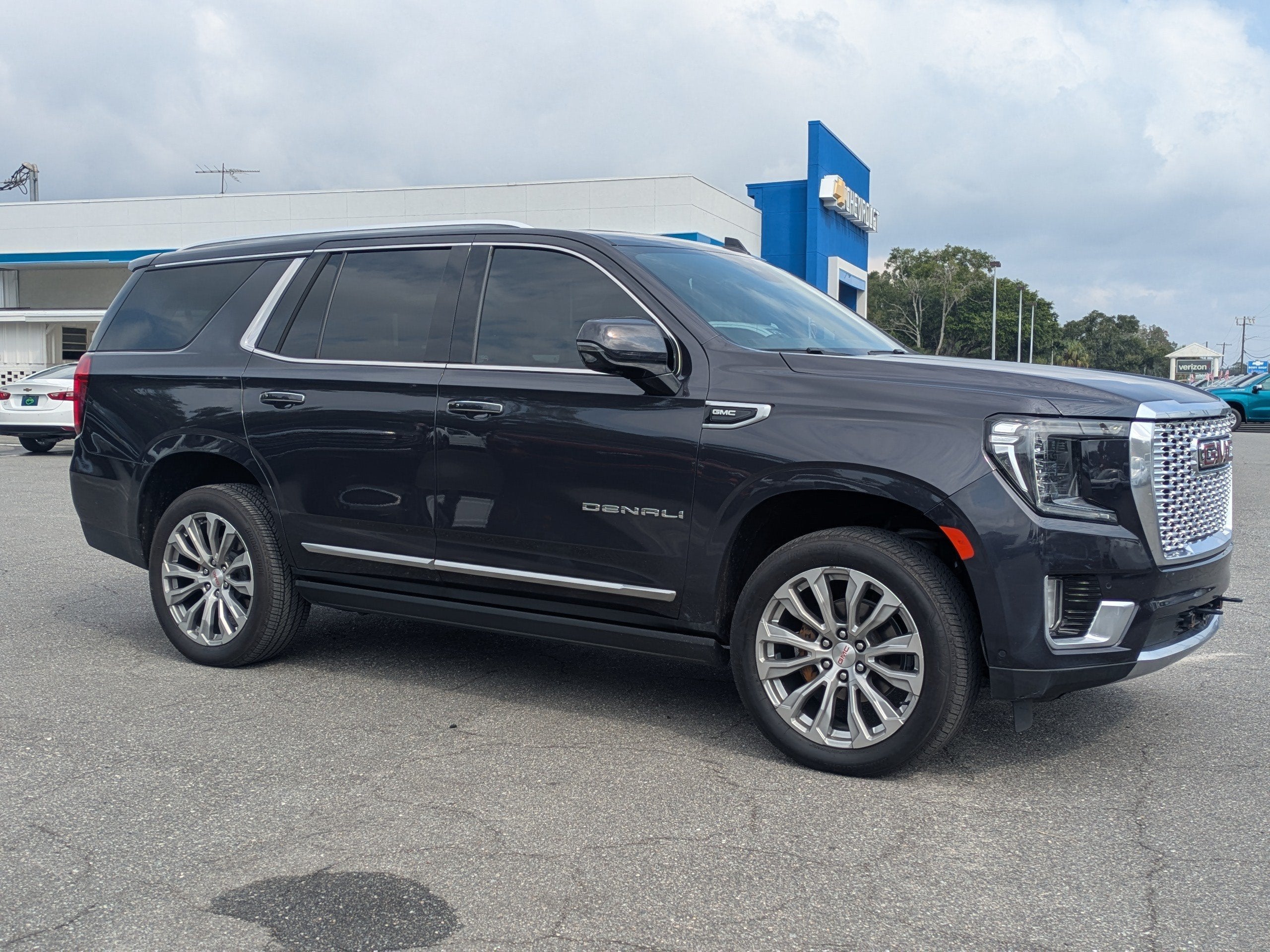 2024 GMC Yukon Denali