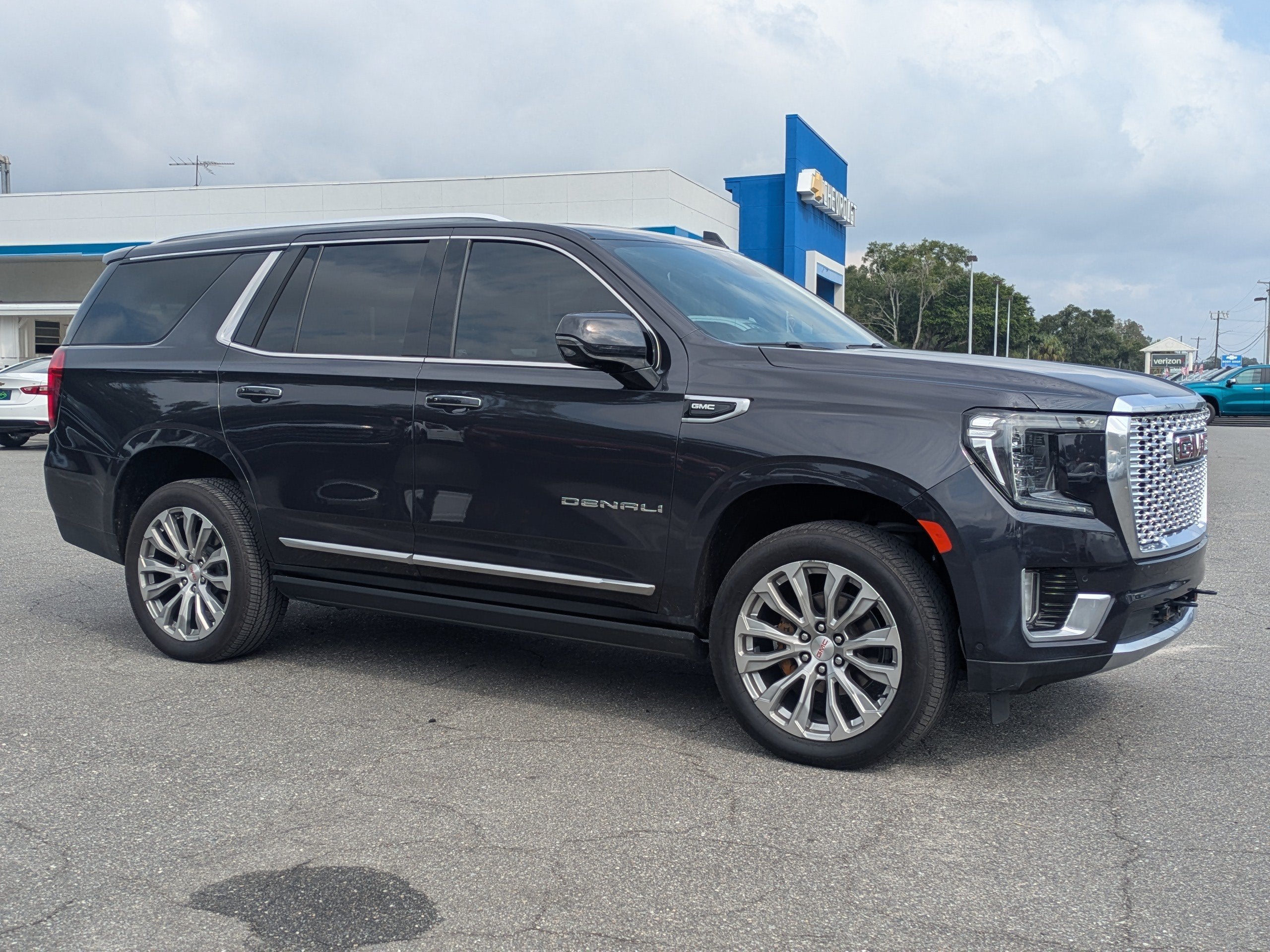 2024 GMC Yukon Denali