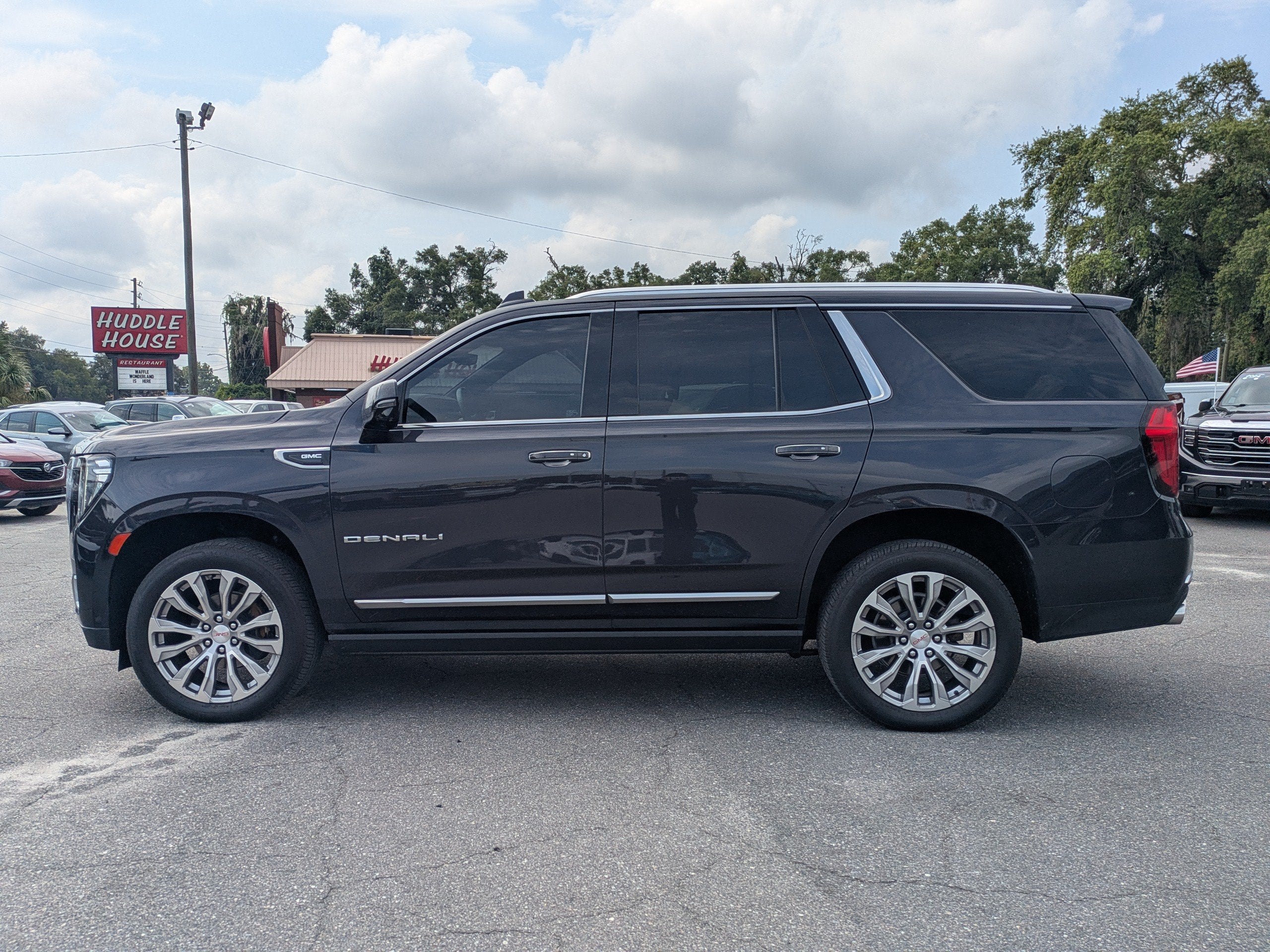 2024 GMC Yukon Denali