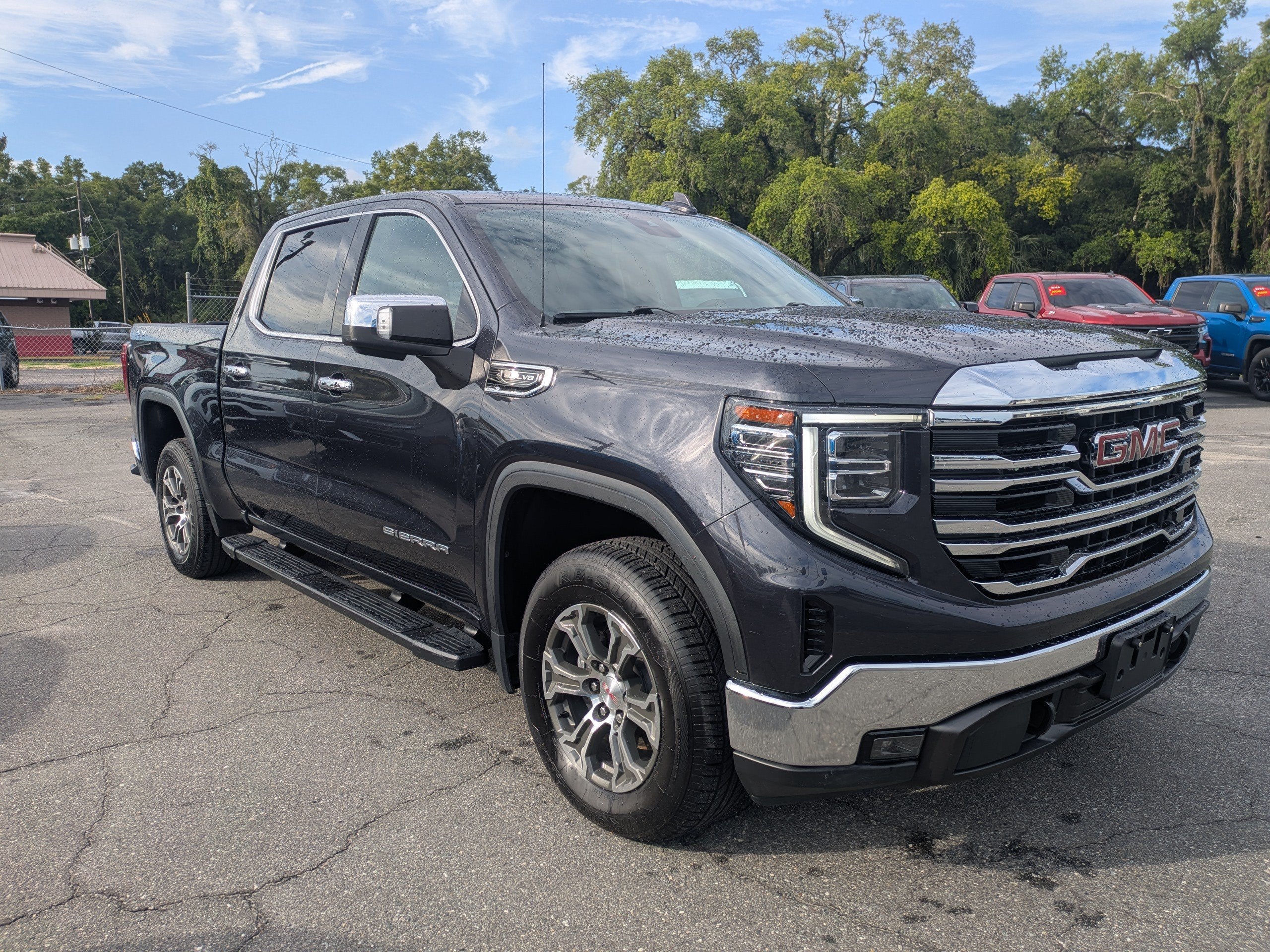 2024 GMC Sierra 1500 SLT