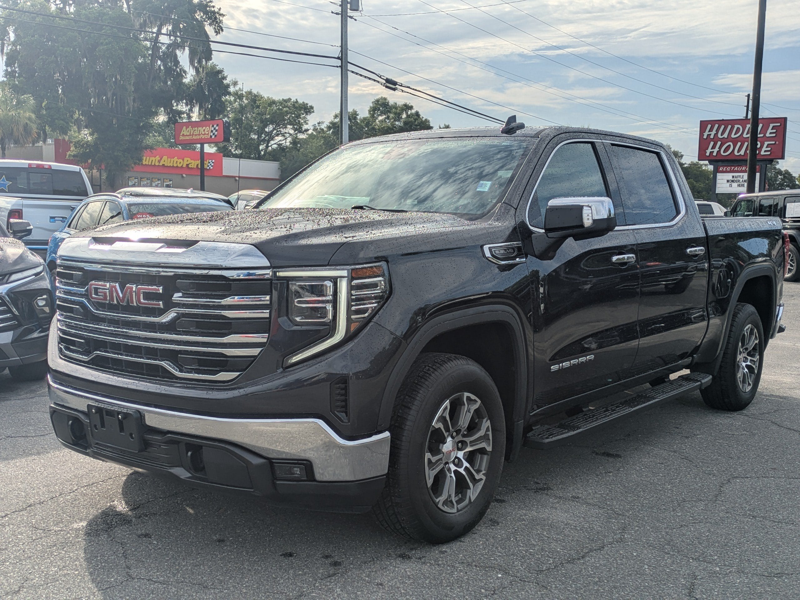 2024 GMC Sierra 1500 SLT