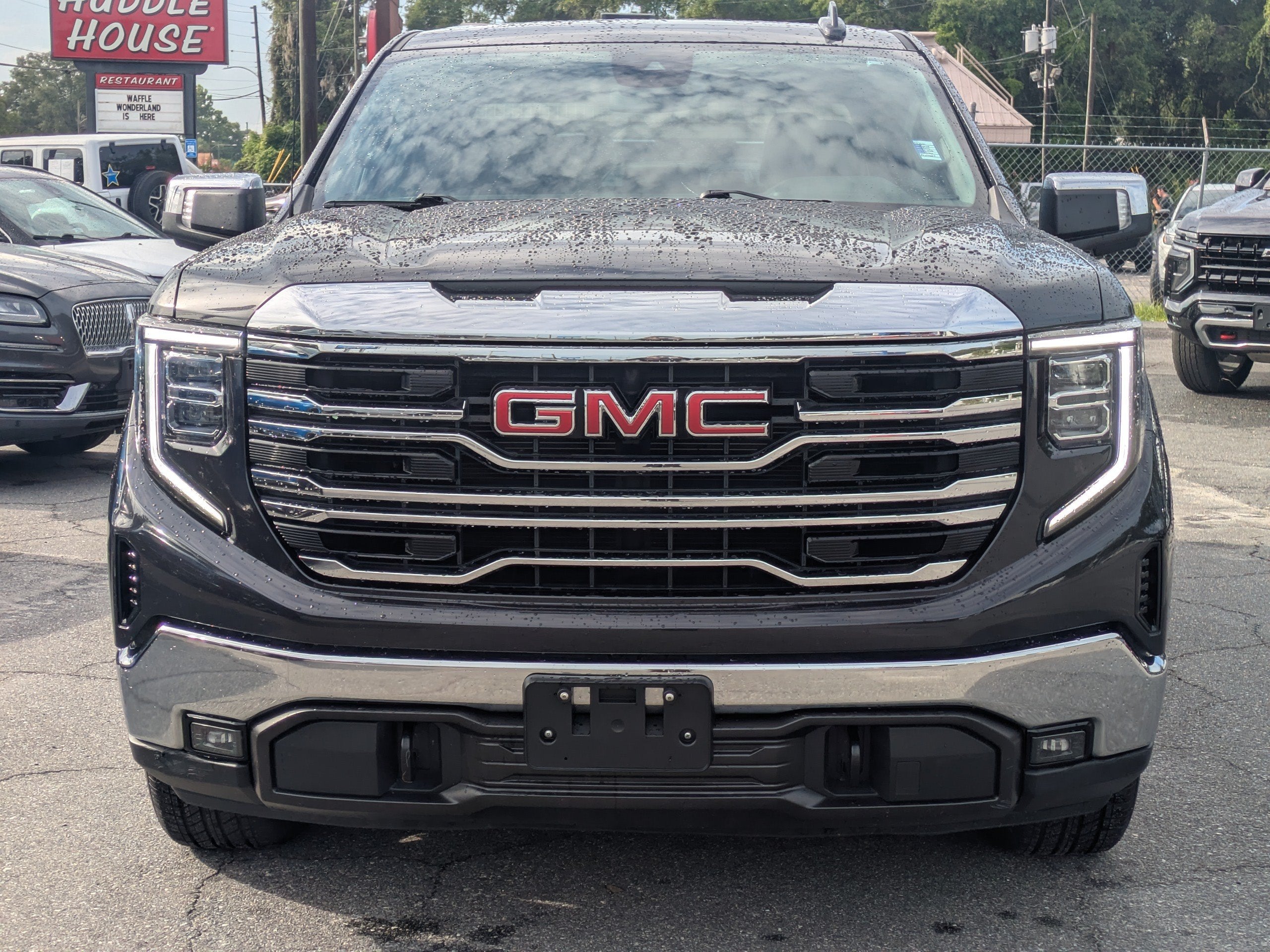2024 GMC Sierra 1500 SLT