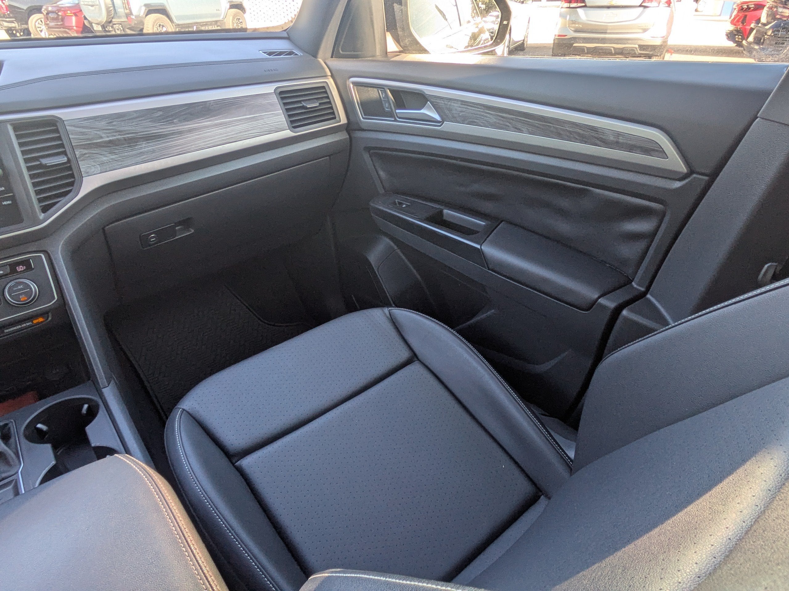 2020 Volkswagen Atlas Cross Sport 3.6L V6 SE w/Technology