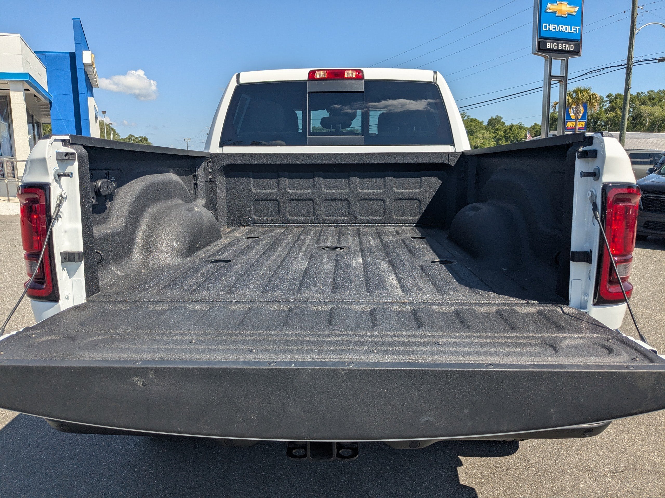 2026 RAM 2500 Tradesman Crew Cab 4x4 6'4" Box