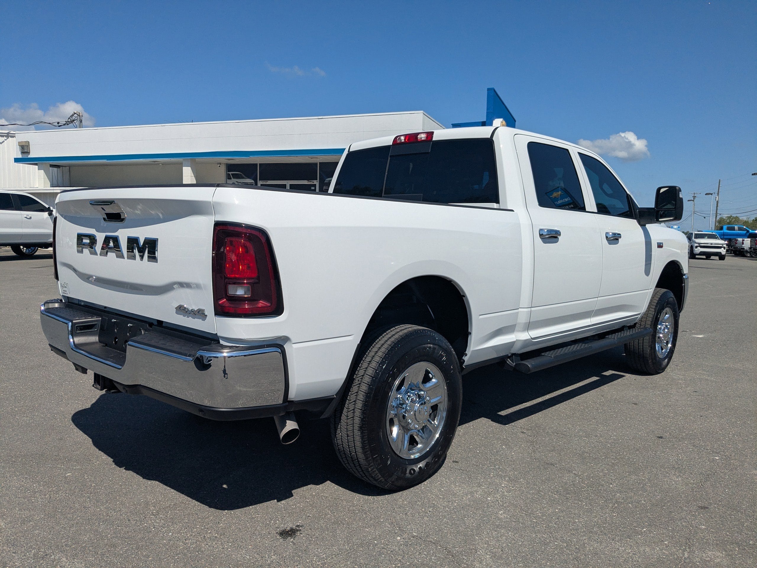 2026 RAM 2500 Tradesman Crew Cab 4x4 6'4" Box