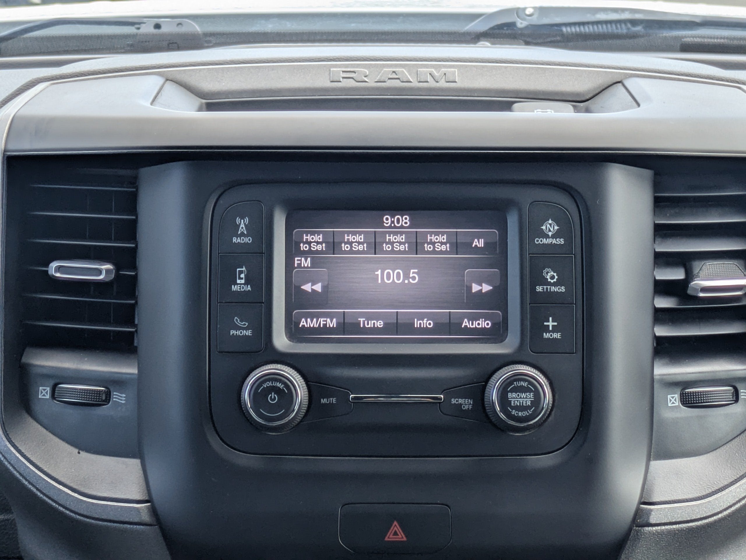 2021 RAM 2500 Tradesman Crew Cab 4x4 8' Box
