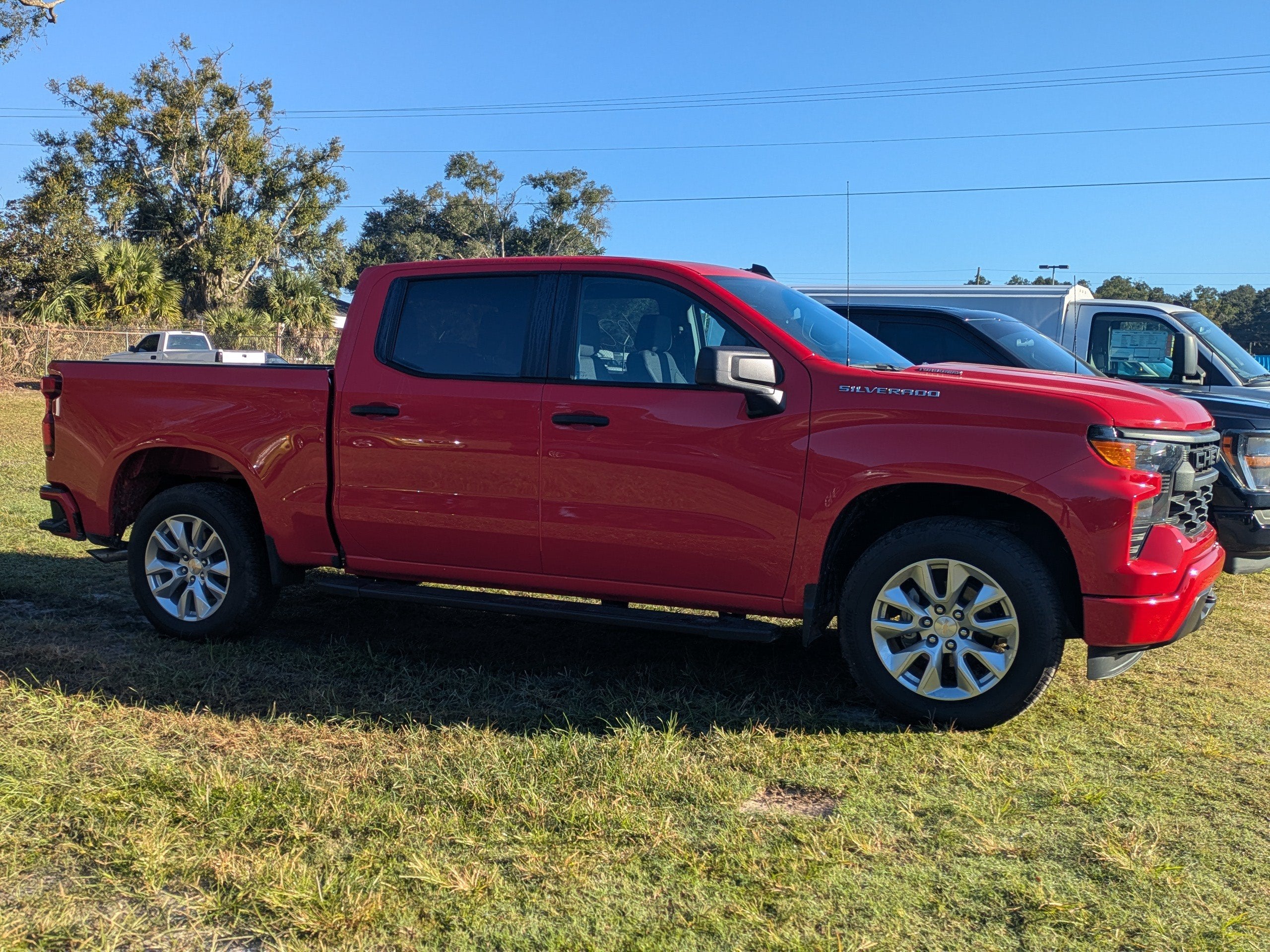2025 Chevrolet Silverado 1500 Custom
