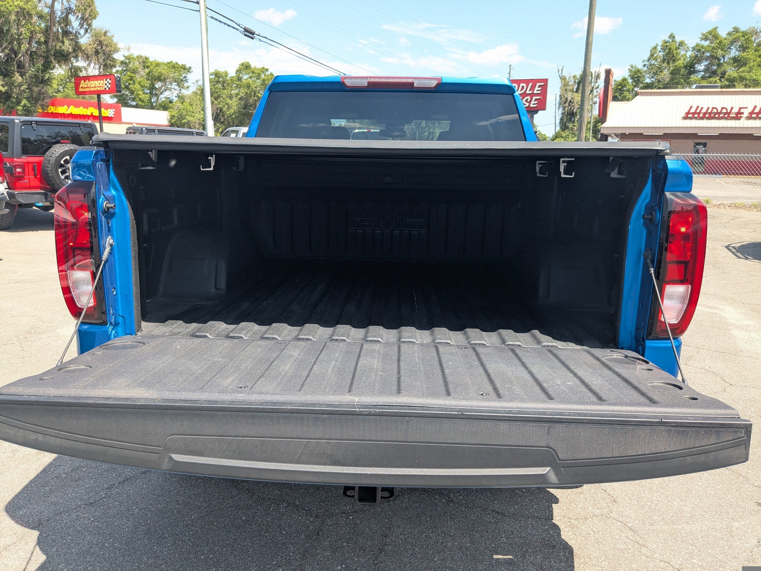 2023 GMC Sierra 1500 Elevation