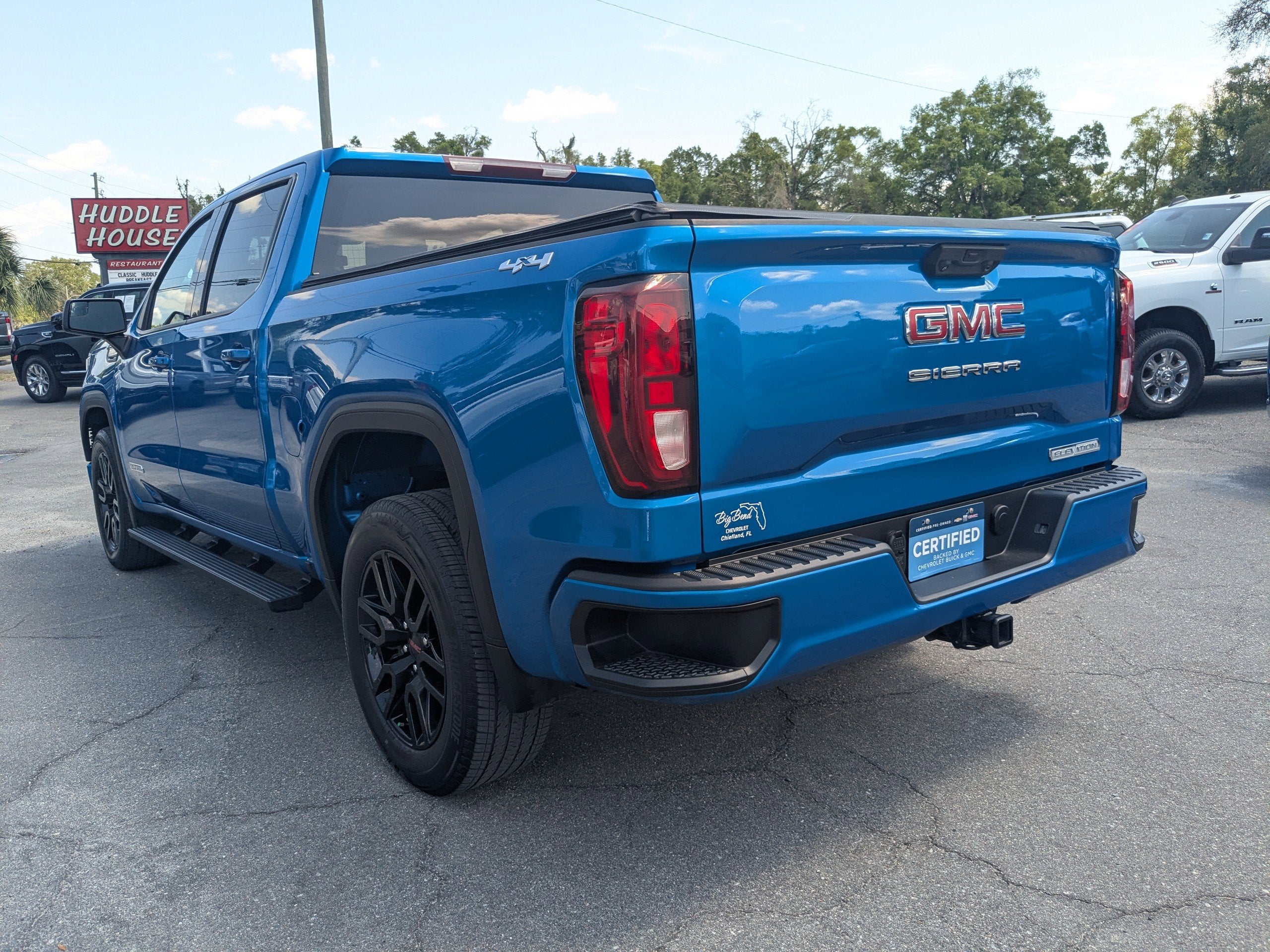 2023 GMC Sierra 1500 Elevation