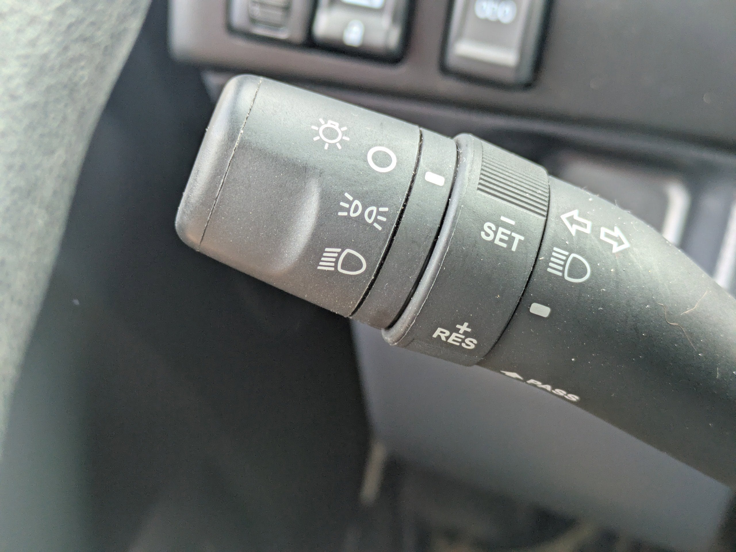 2024 Chevrolet Low Cab Forward 3500 HG MEDIUM ASH GRAY