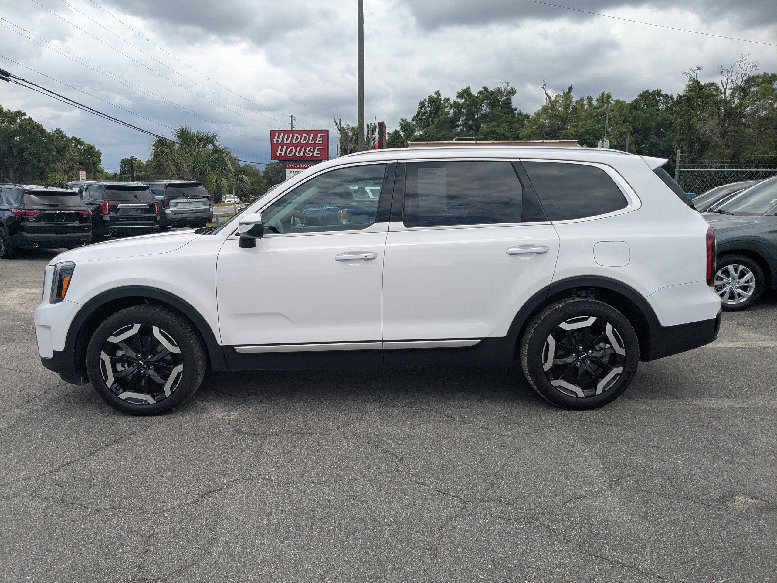2025 Kia Telluride S