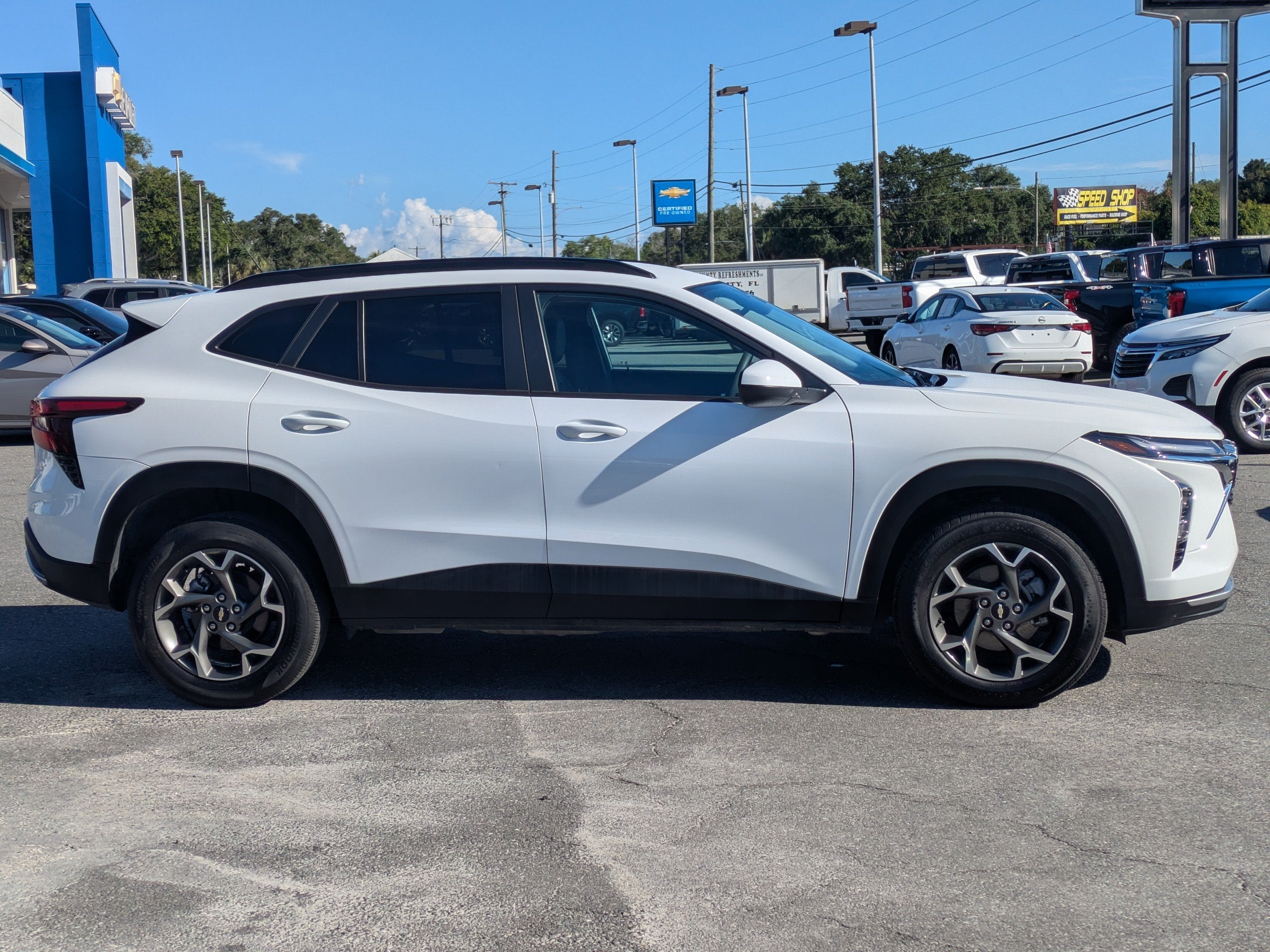 2025 Chevrolet Trax LT