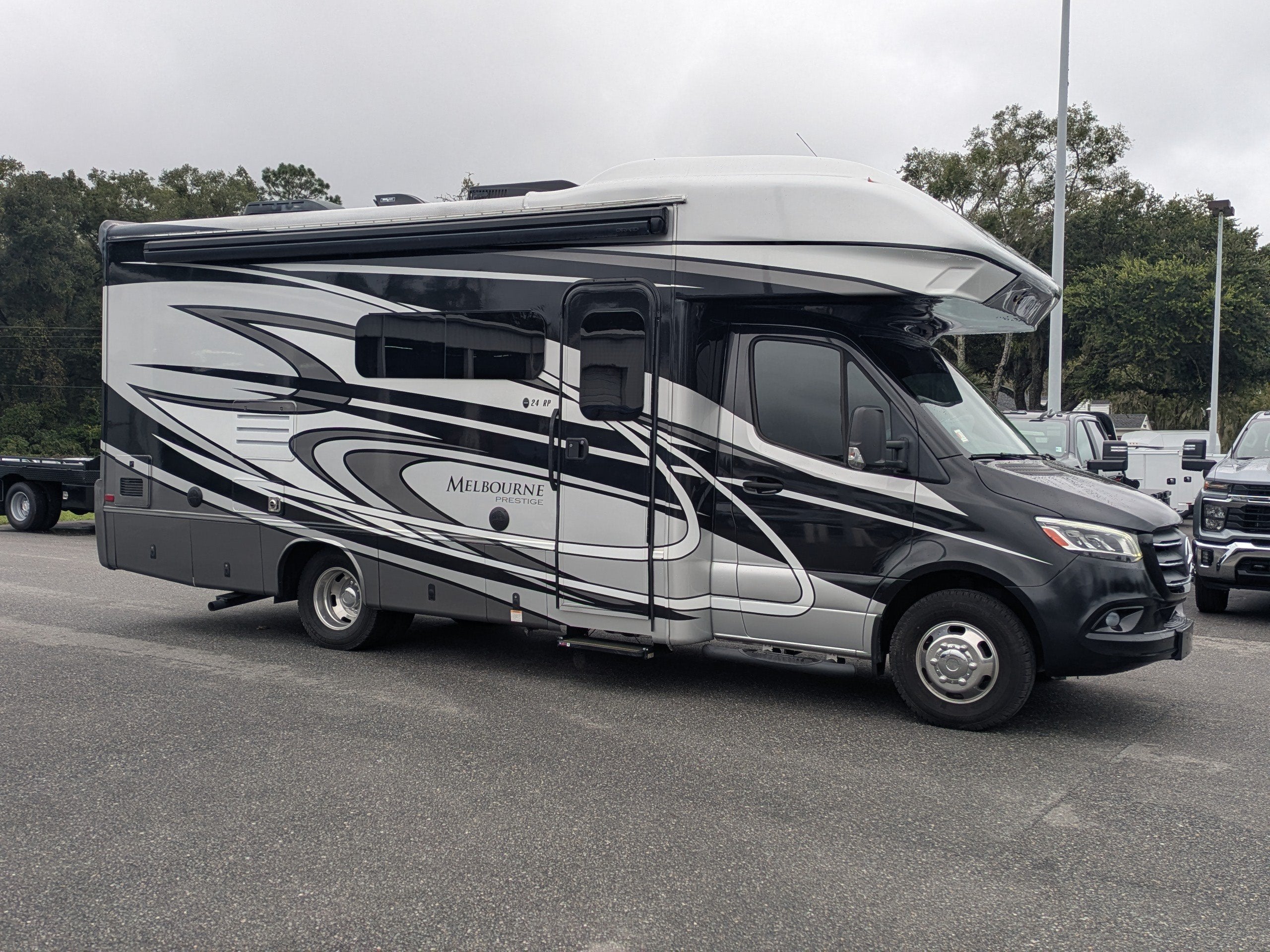 2020 Mercedes-Benz Sprinter Cab Chassis Base
