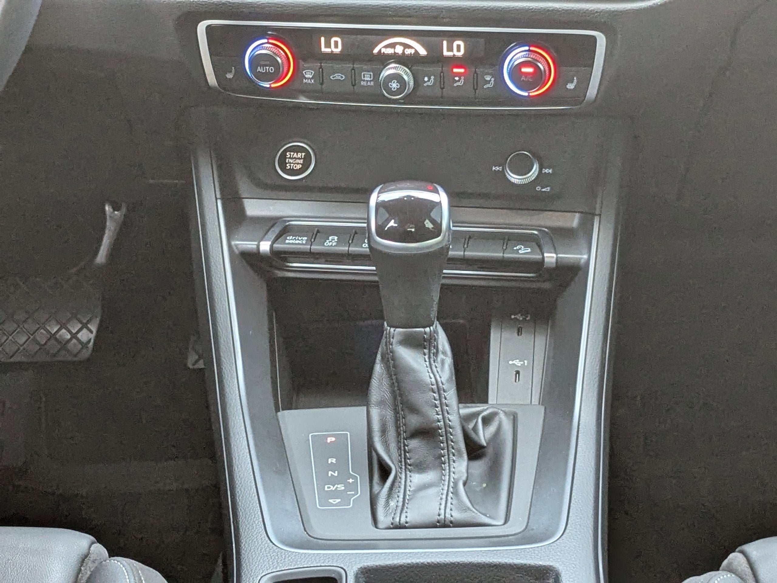 2022 Audi Q3 Premium Plus 45 TFSI S line quattro Tiptronic