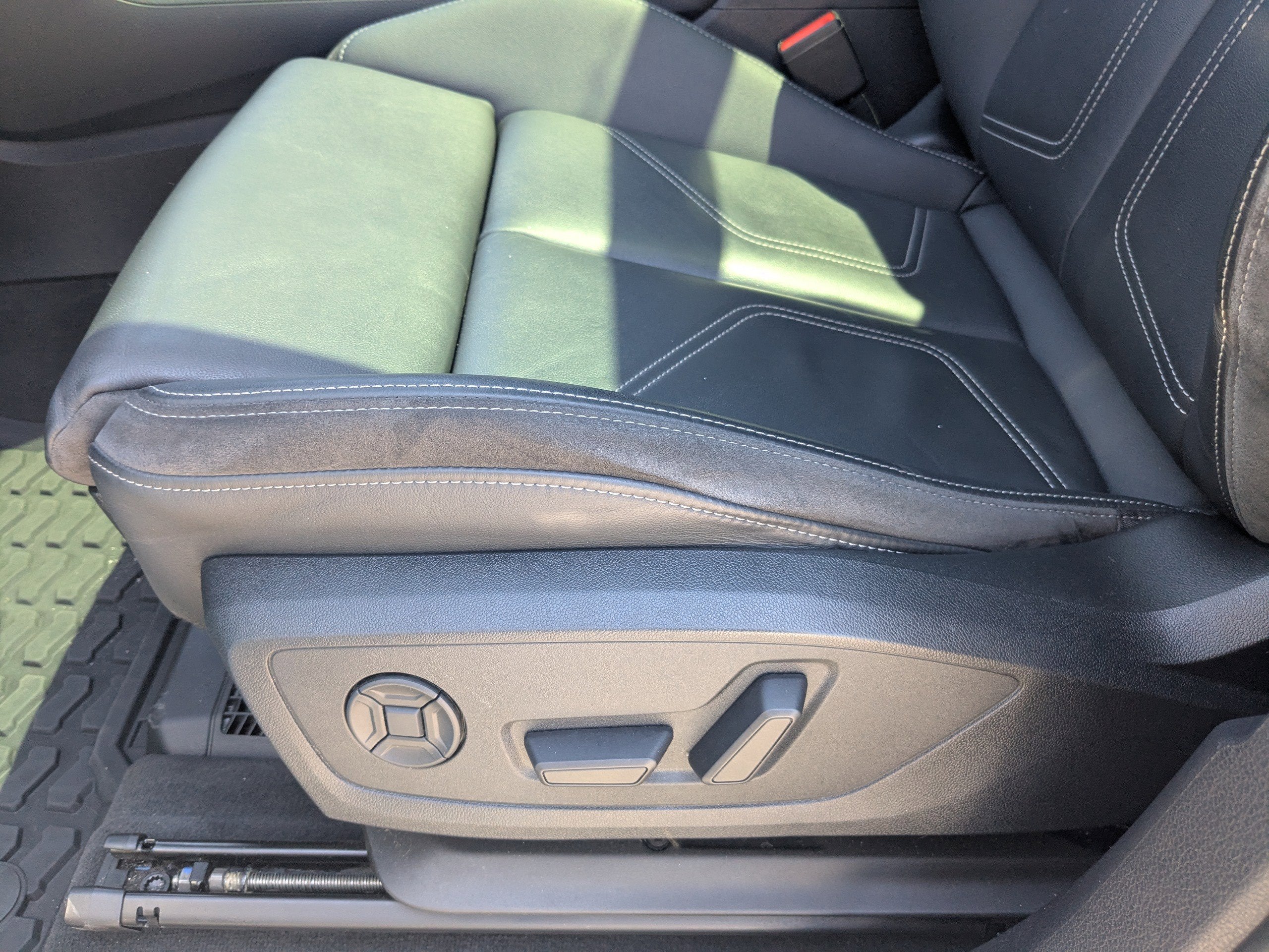 2022 Audi Q3 Premium Plus 45 TFSI S line quattro Tiptronic