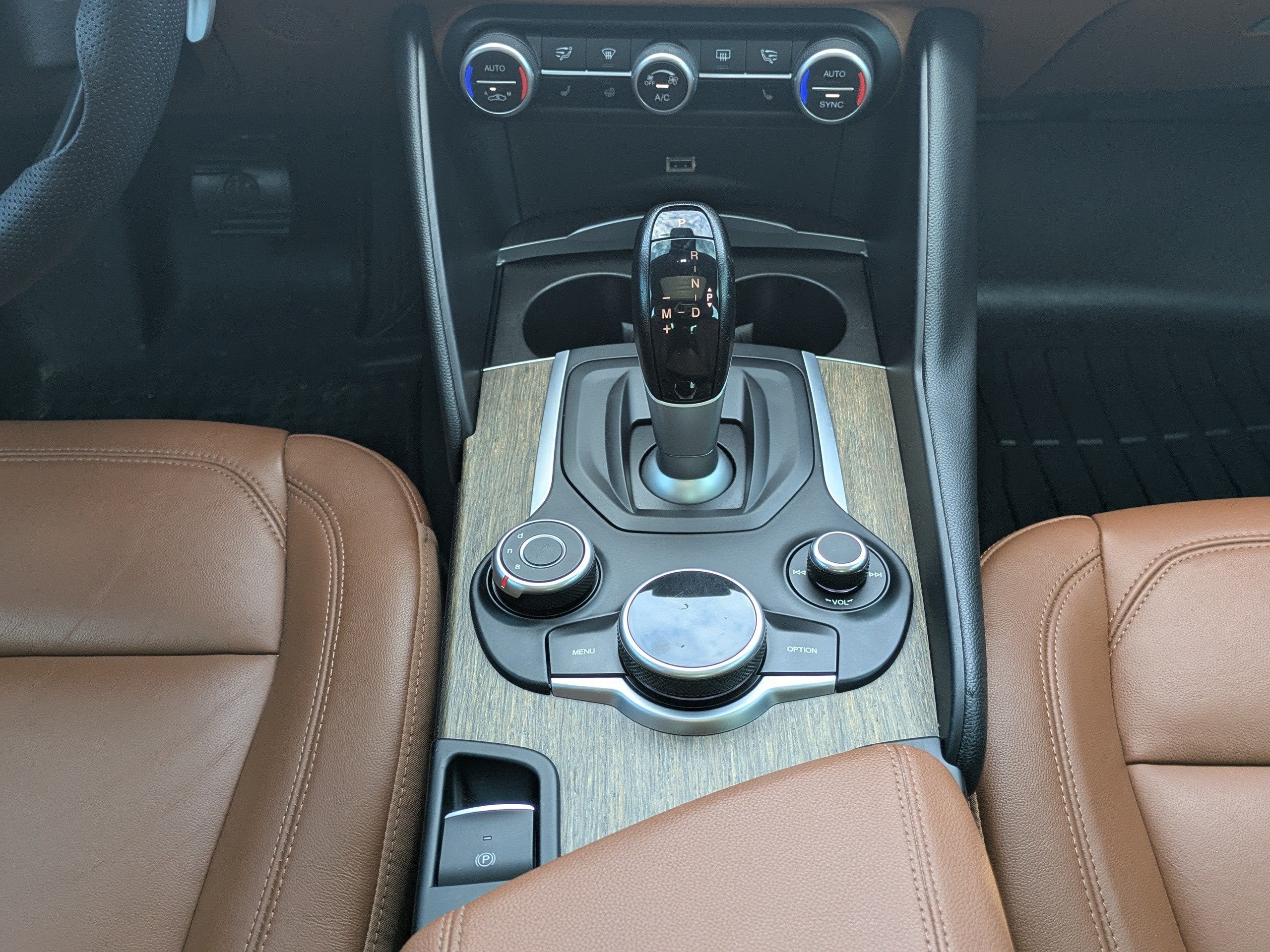 2019 Alfa Romeo Giulia Ti RWD