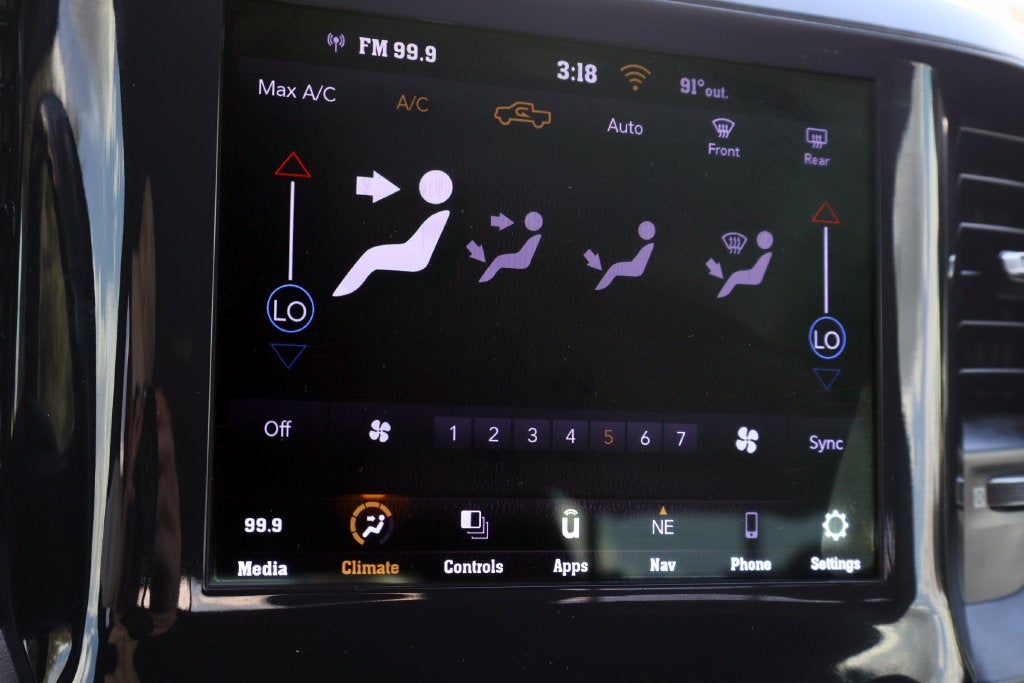 2021 RAM 1500 Big Horn Crew Cab 4x4 5'7" Box