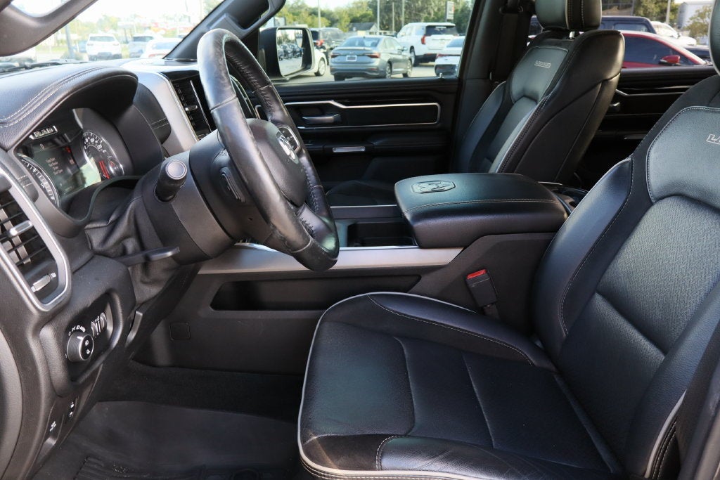 2020 RAM 1500 Laramie Crew Cab 4x4 5'7" Box