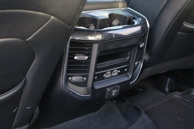 2020 RAM 1500 Laramie Crew Cab 4x4 5'7" Box