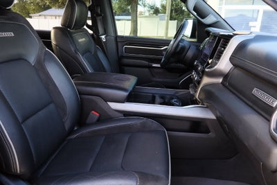 2020 RAM 1500 Laramie Crew Cab 4x4 5'7" Box
