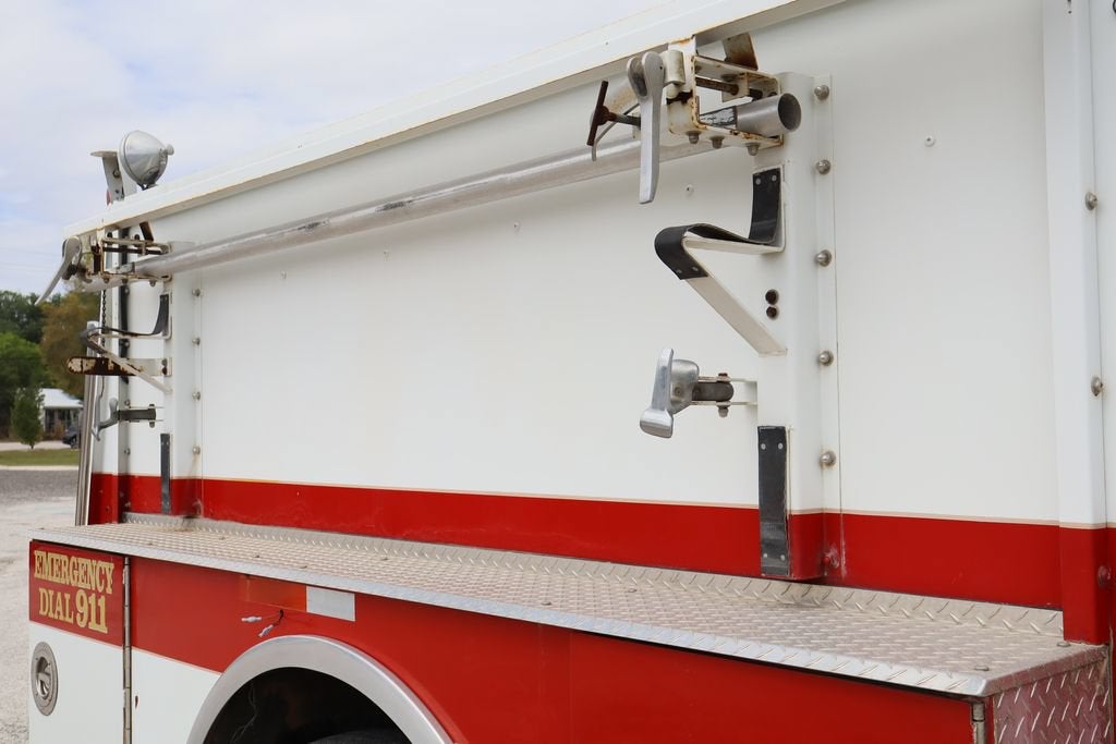 1987 Ford FMC PUMP TRUCK Base
