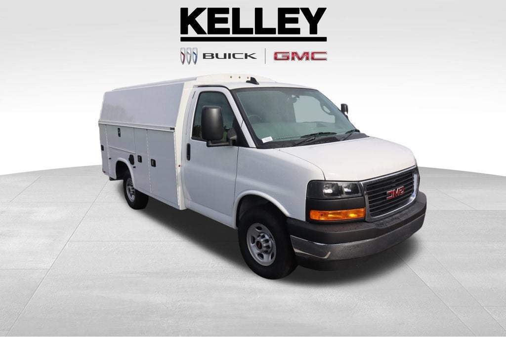 2025 GMC Savana Cutaway 3500 1WT