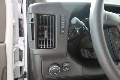 2025 GMC Savana Cutaway 3500 1WT