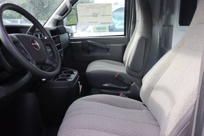 2025 GMC Savana Cutaway 3500 1WT