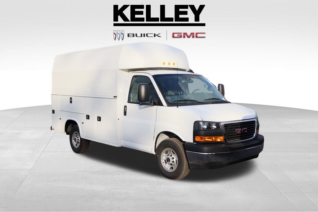 2025 GMC Savana Cutaway 3500 1WT