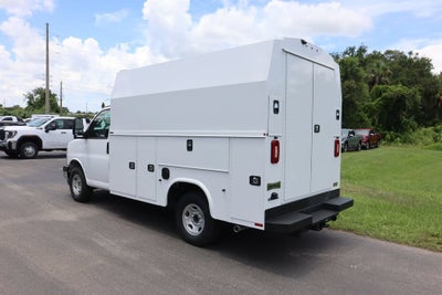 2025 GMC Savana Cutaway 3500 1WT