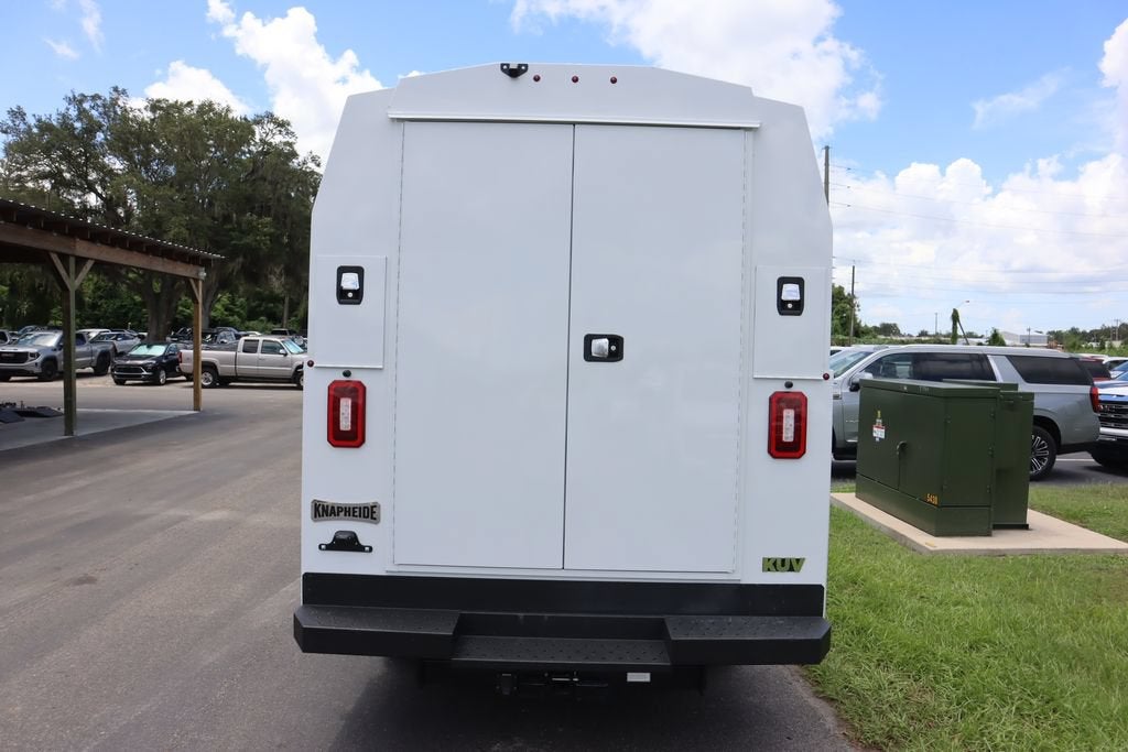2025 GMC Savana Cutaway 3500 1WT