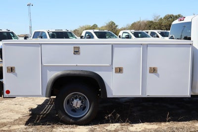 2026 GMC Sierra 3500 HD Chassis Cab Pro