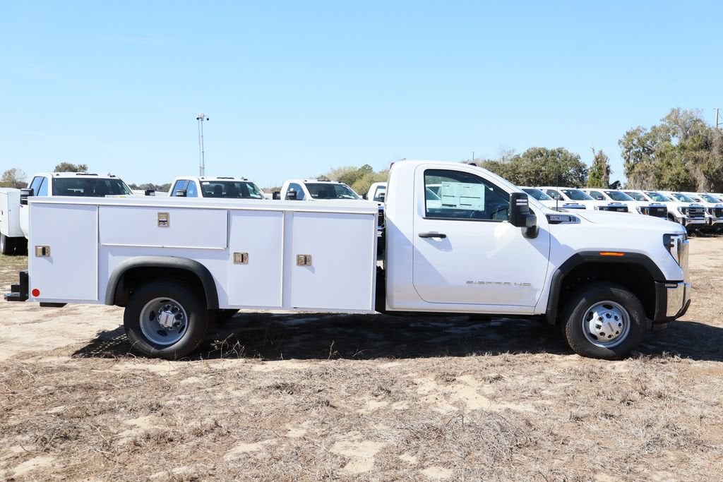 2026 GMC Sierra 3500 HD Chassis Cab Pro