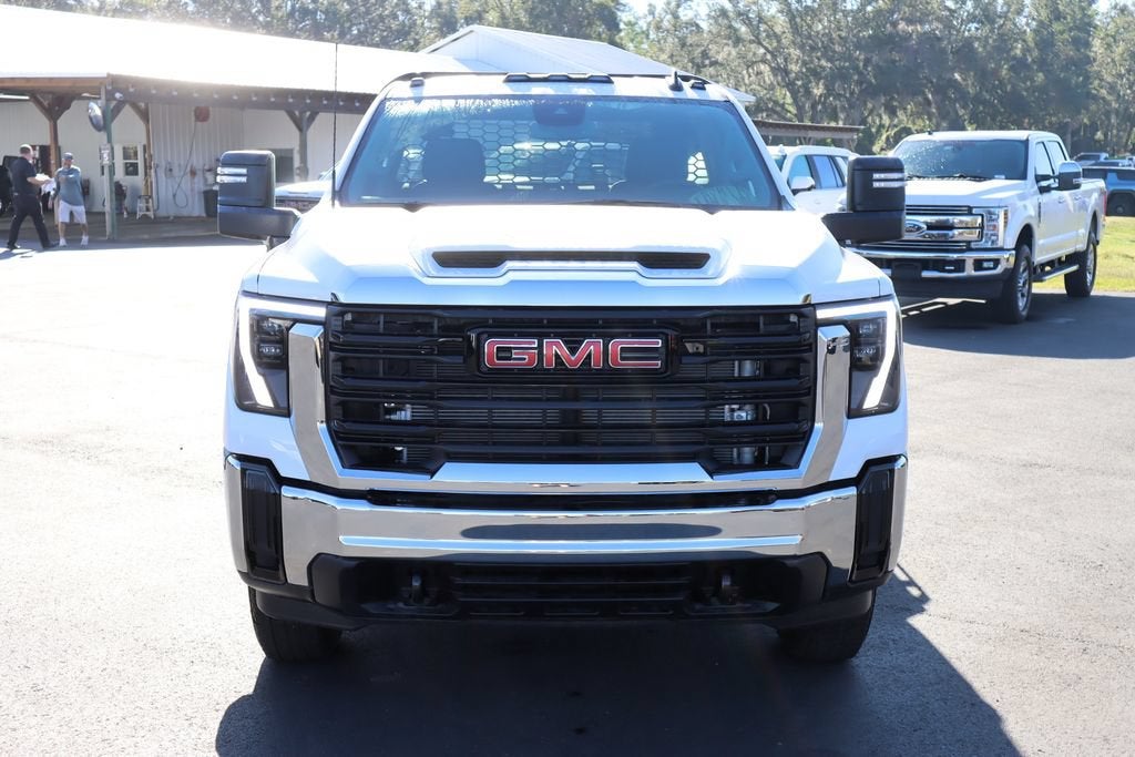 2025 GMC Sierra 3500 HD Chassis Cab Pro