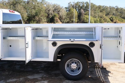 2025 GMC Sierra 3500 HD Chassis Cab Pro