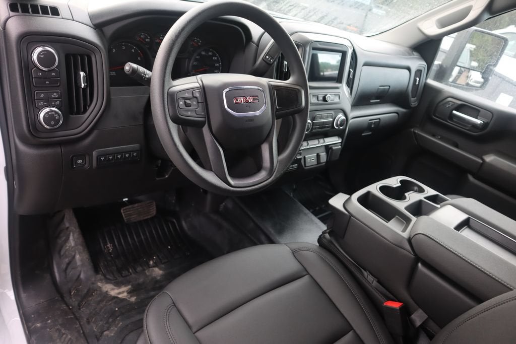 2025 GMC Sierra 3500 HD Chassis Cab Pro