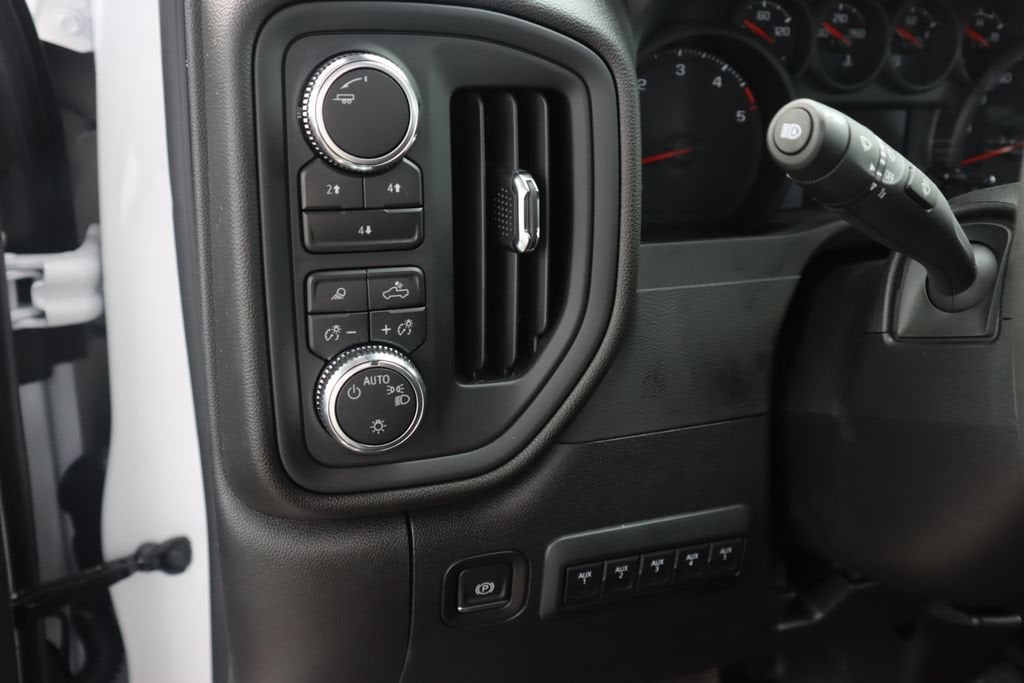 2025 GMC Sierra 3500 HD Chassis Cab Pro