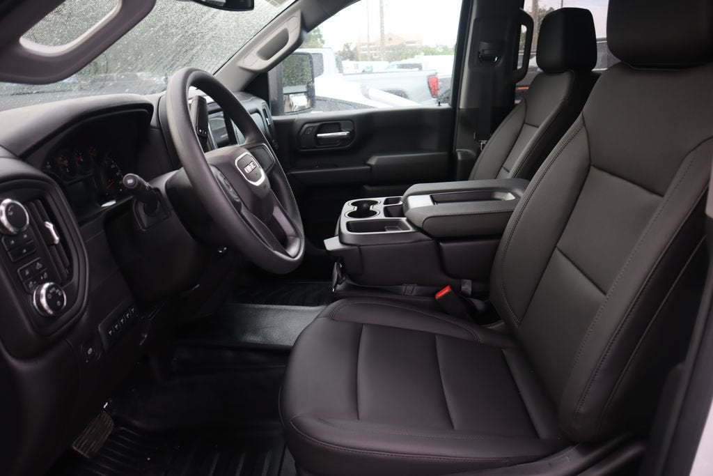2025 GMC Sierra 3500 HD Chassis Cab Pro