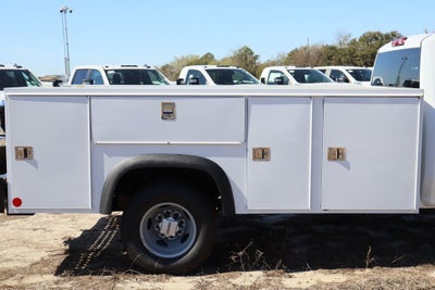 2025 GMC Sierra 3500 HD Chassis Cab Pro