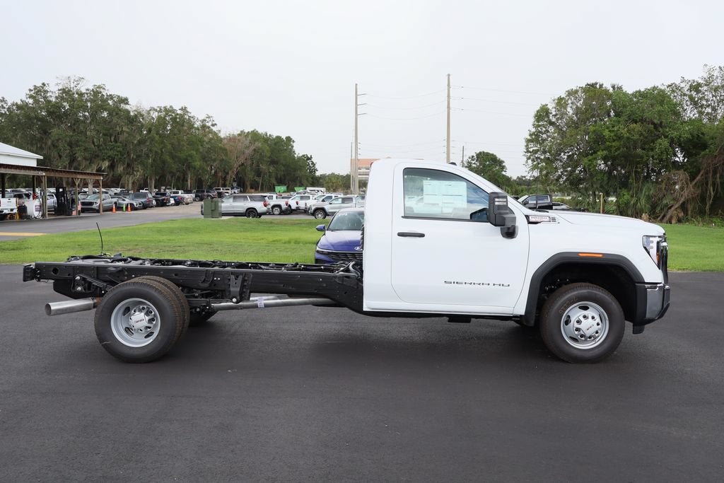 2026 GMC Sierra 3500 HD Chassis Cab Pro